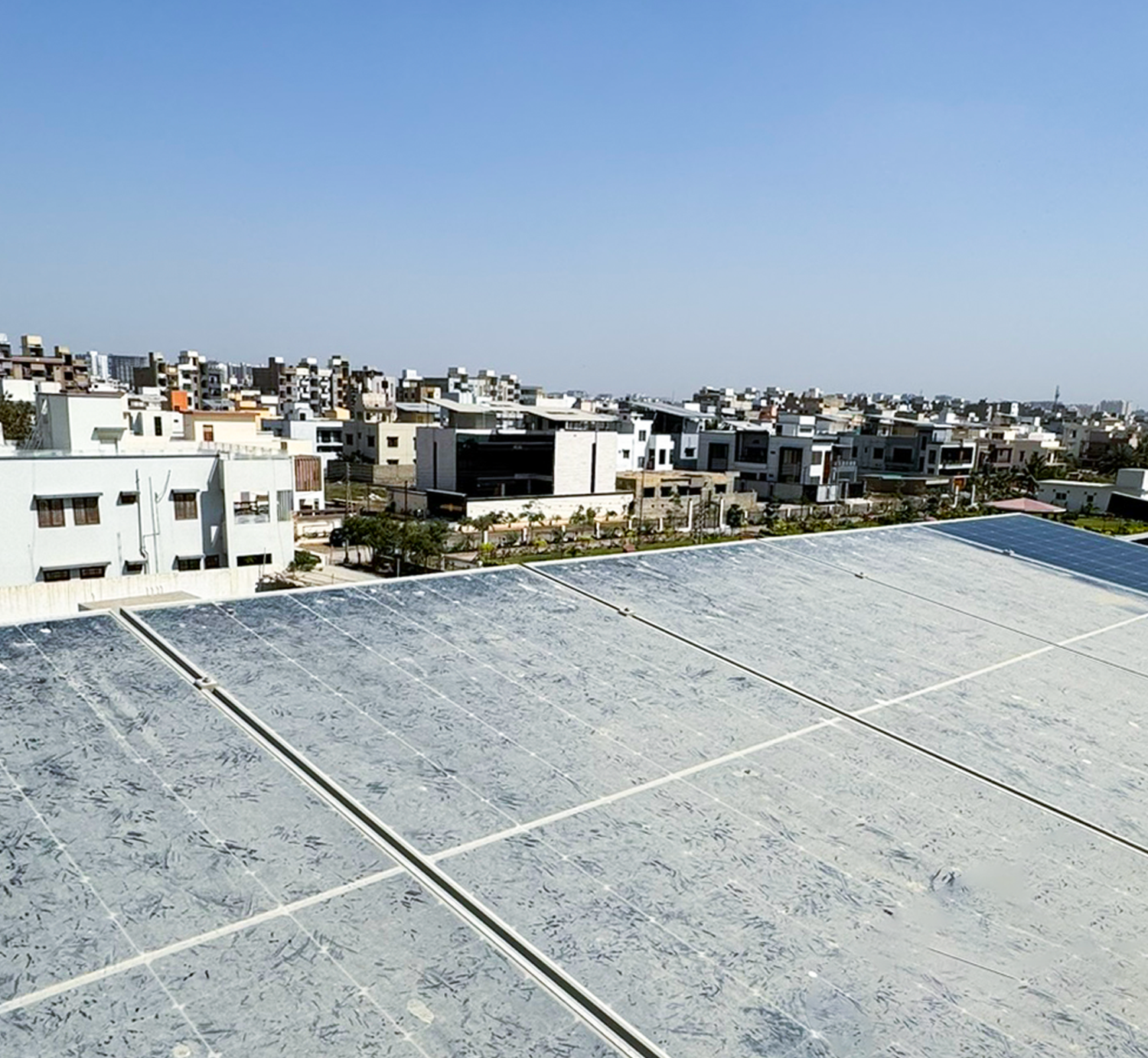 How Dust and Pollution Impact Your Solar Panel